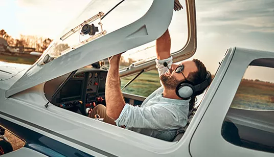 Jak získat pilotní průkaz a stát se pilotem