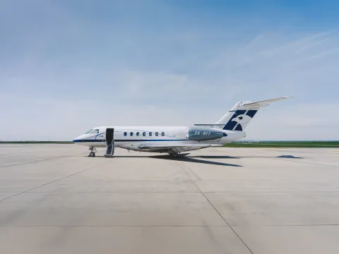 
<span>Hawker 4000</span>
